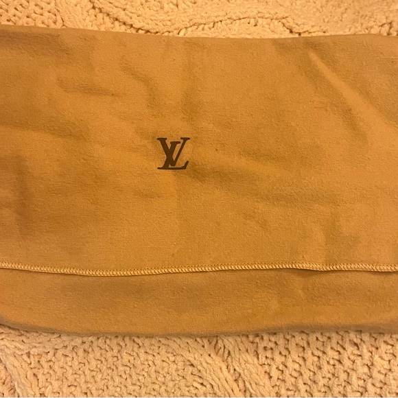 Louis Vuitton Dustbags - Picture 3 of 5